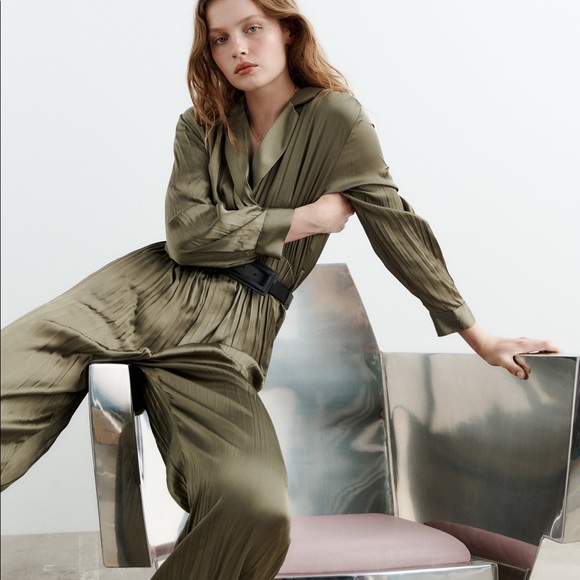 BELTED WRINKLED LOOK JUMPSUIT - Picture 8 of 13